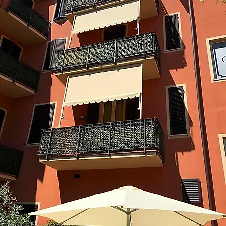 Gloria Aparthotel