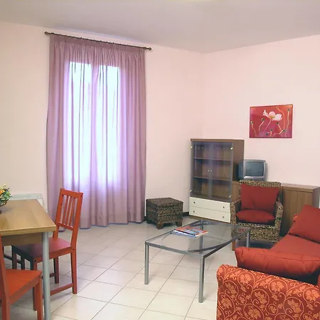 Gloria מלון דירות מונטה קטיני טרמה