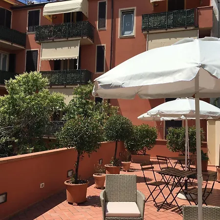 מלון דירות Gloria