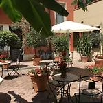 Gloria Aparthotel