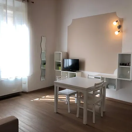 Gloria 4*