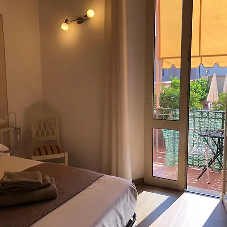Gloria Aparthotel 4*