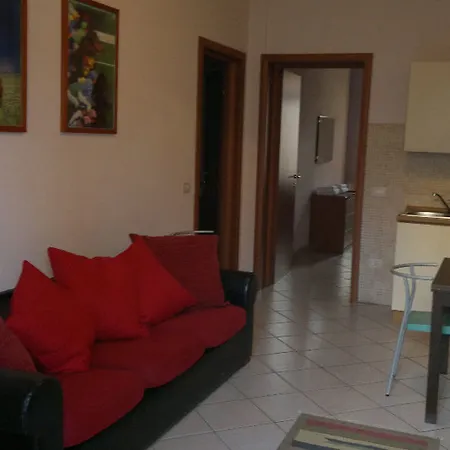 格洛丽雅酒店 公寓式酒店 4*