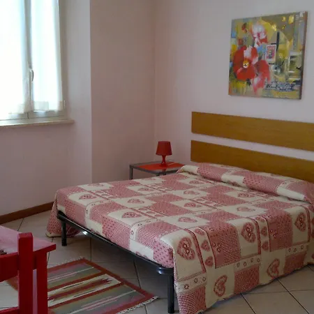 Gloria Aparthotel 2*